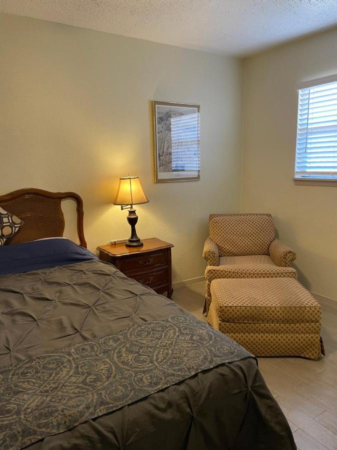 Barbe 607-#6 Apartment *