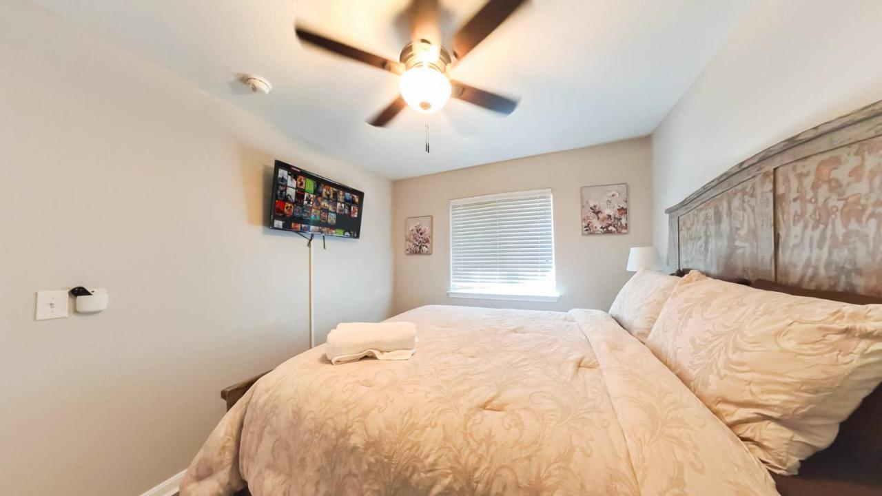Holiday home Gorgeous Home- Close To Lackland Afb- Centrally Located San Antonio