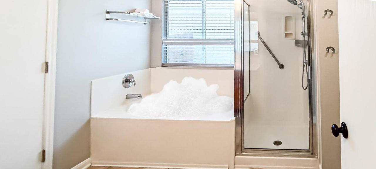 Gorgeous Home- Close To Lackland Afb- Centrally Located San Antonio