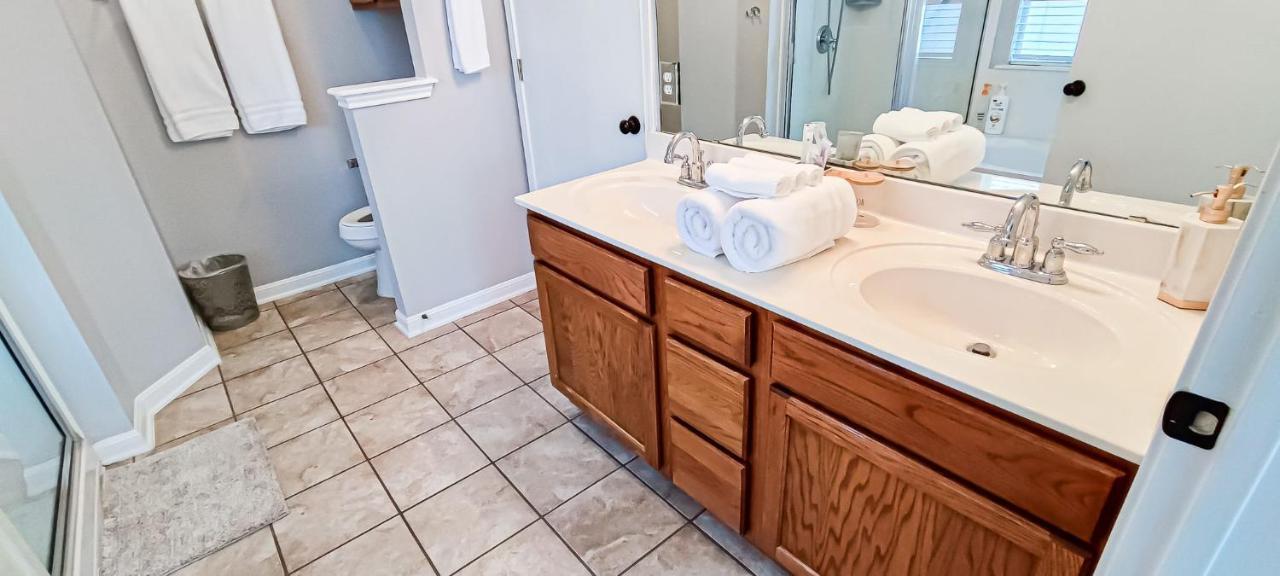 Holiday home Gorgeous Home- Close To Lackland Afb- Centrally Located *