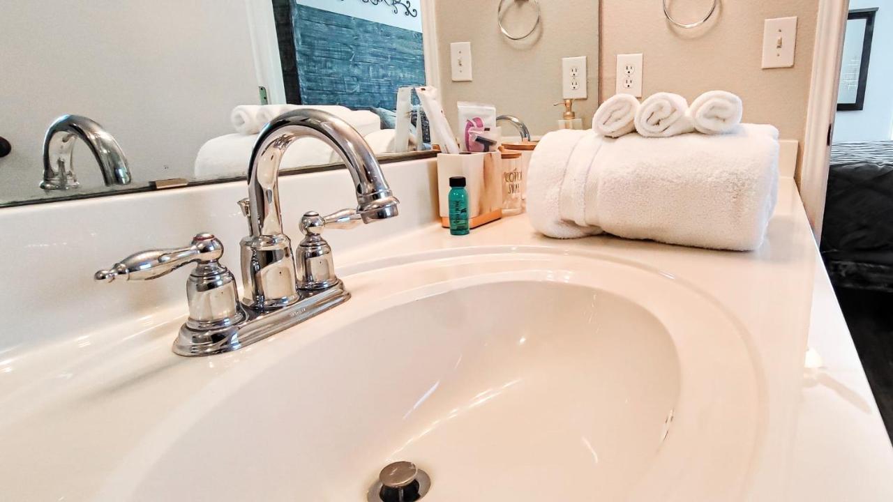 Holiday home Gorgeous Home- Close To Lackland Afb- Centrally Located San Antonio