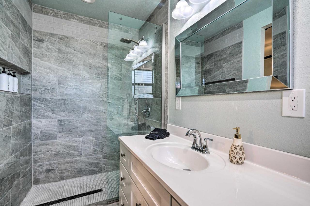 Lovely About 13 Mi To Downtown! Holiday home