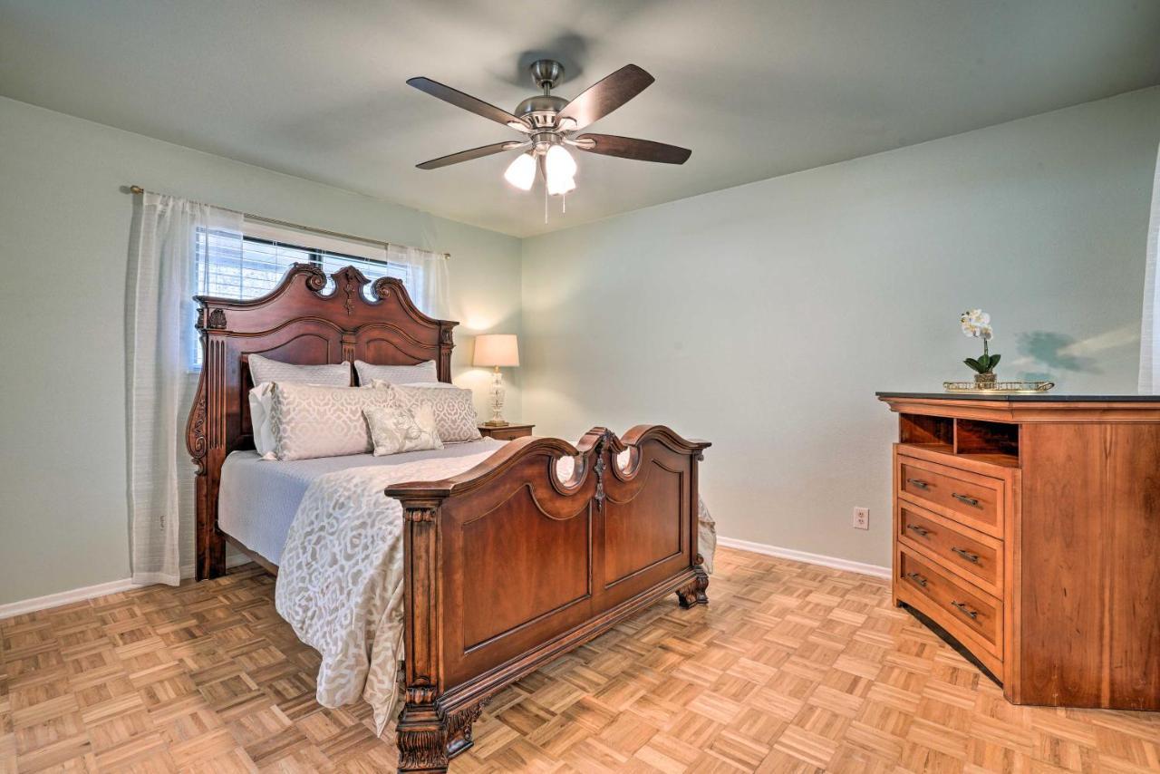 Lovely About 13 Mi To Downtown! Holiday home