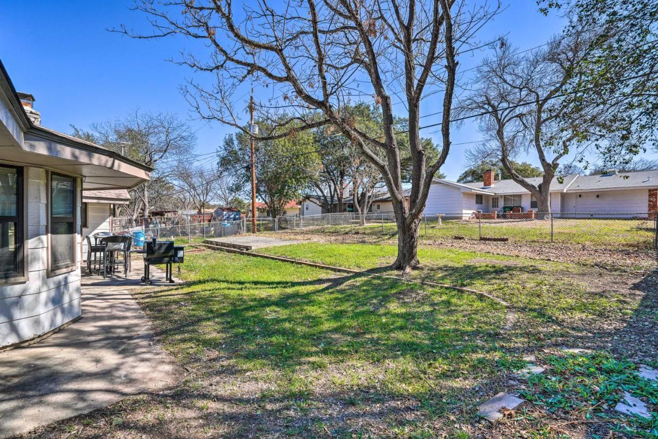 Lovely About 13 Mi To Downtown! Holiday home San Antonio