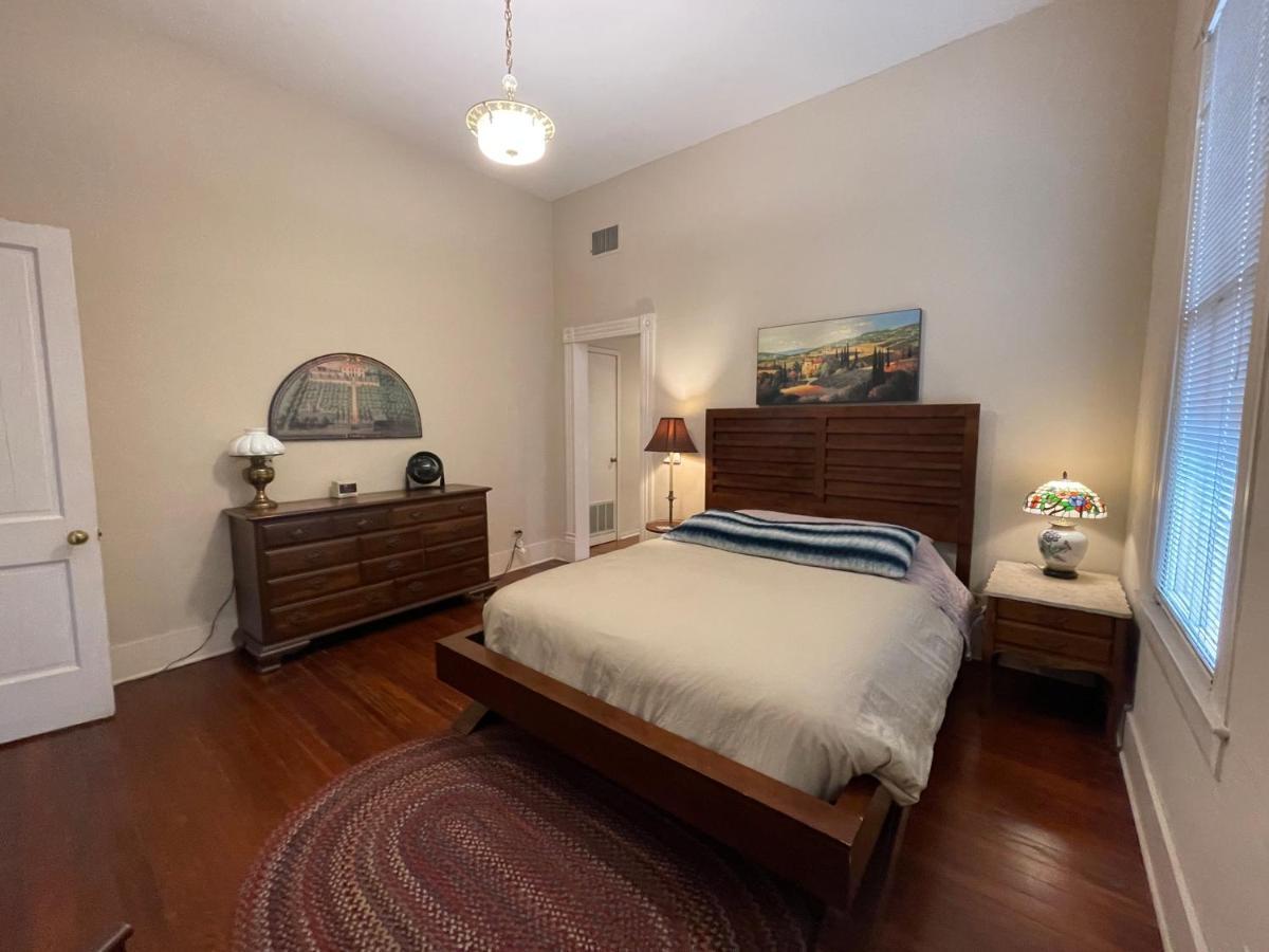 321# Downtown Antique Rose House