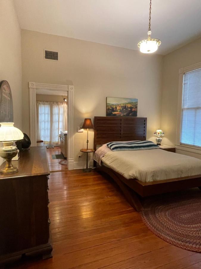 Holiday home 321# Downtown Antique Rose House *