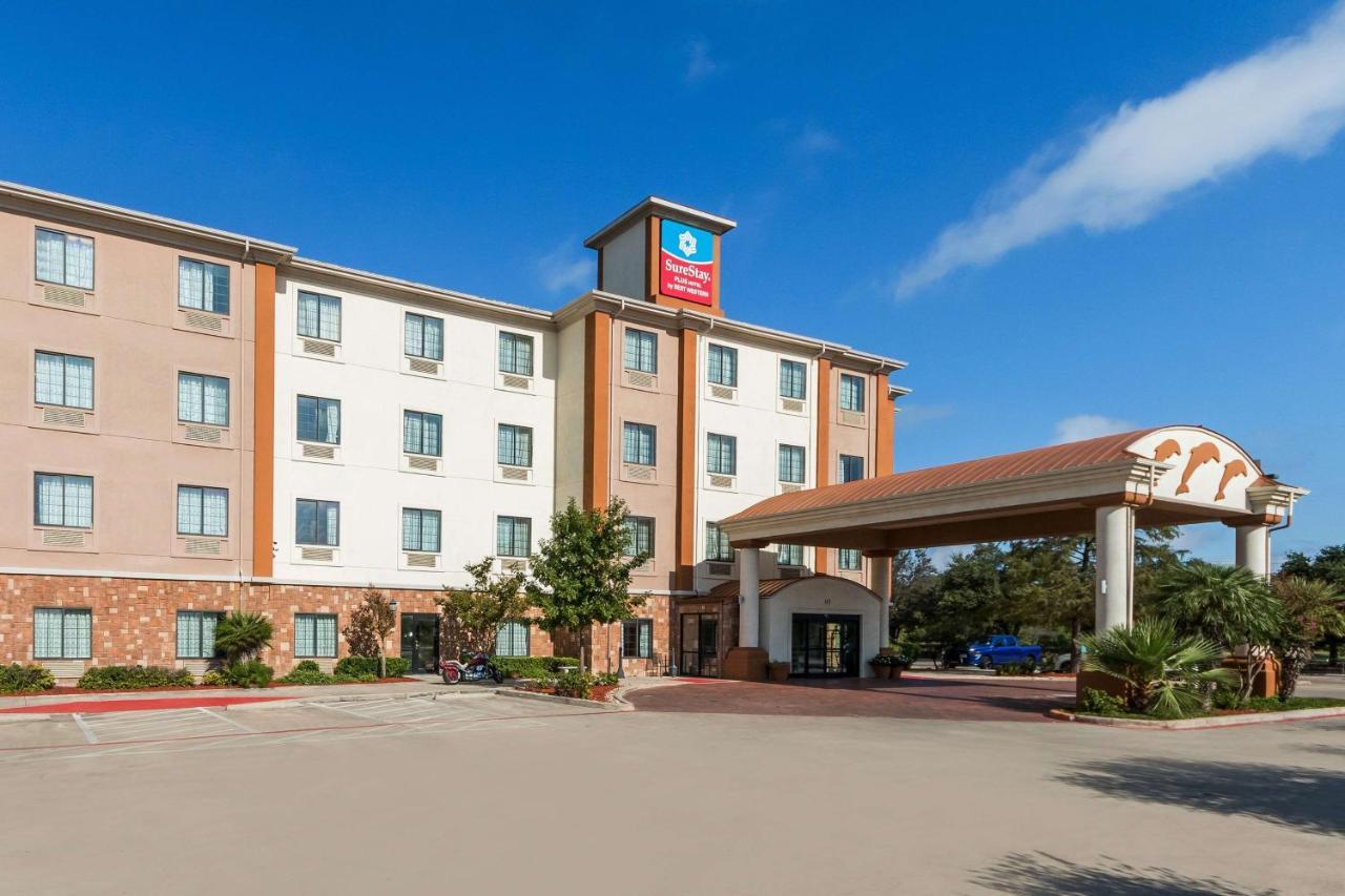 Hotel Surestay By Western Near Seaworld San Antonio