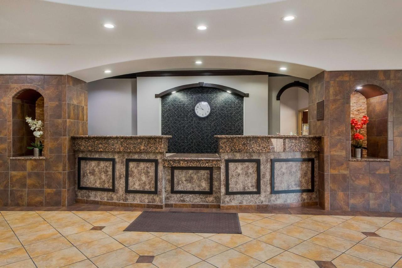 Surestay By Western Near Seaworld Hotel San Antonio