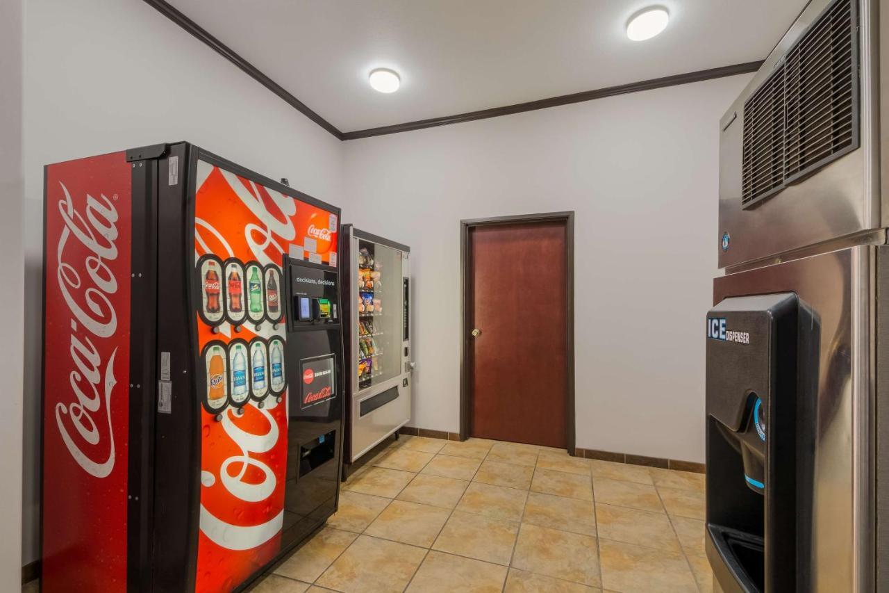 Surestay By Western Near Seaworld Hotel San Antonio