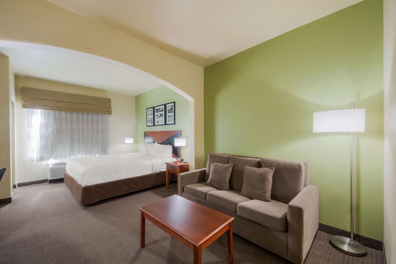 Hotel Surestay By Western Near Seaworld 3*