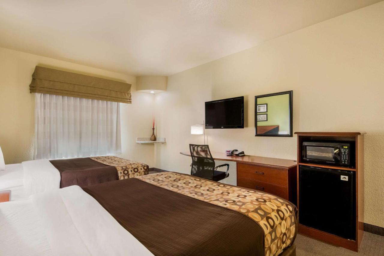 Surestay By Western Near Seaworld Hotel San Antonio