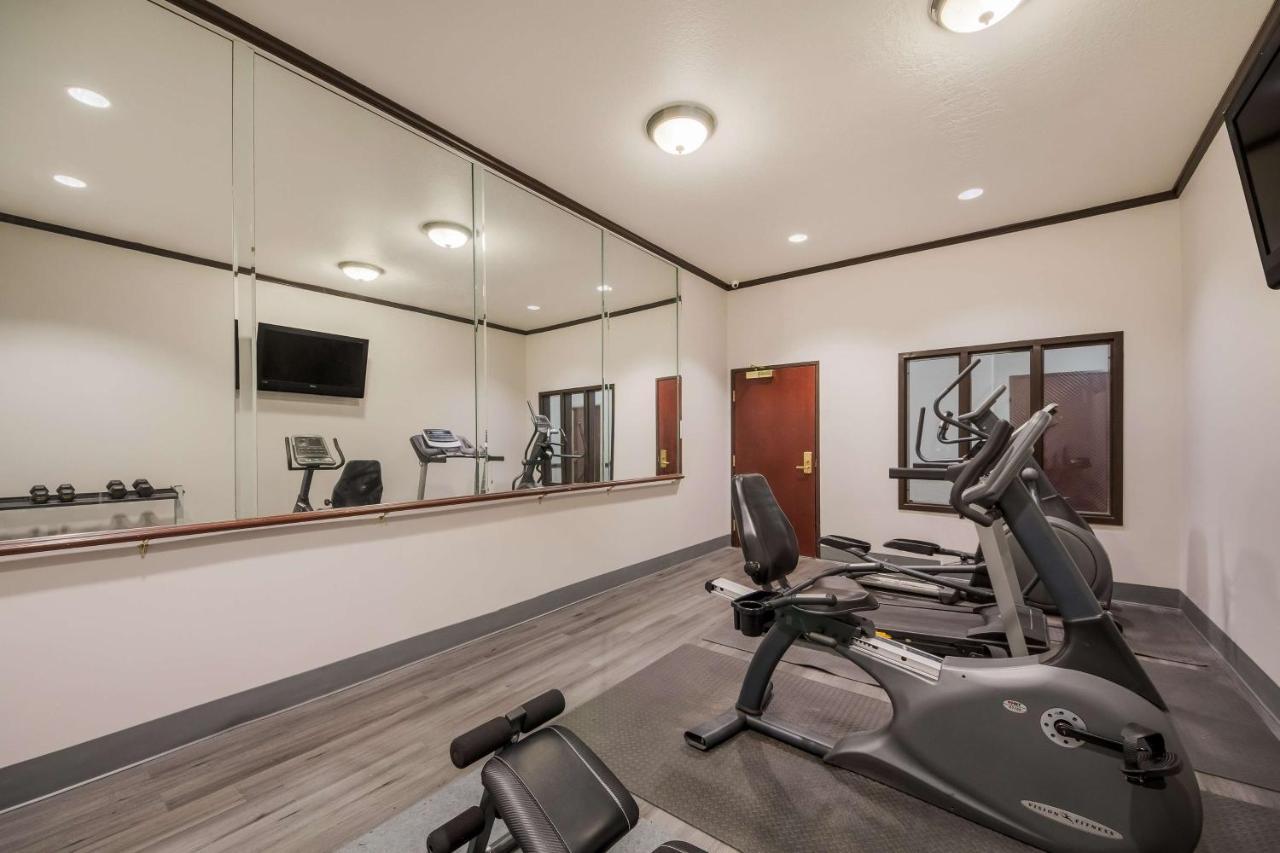 Hotel Surestay By Western Near Seaworld