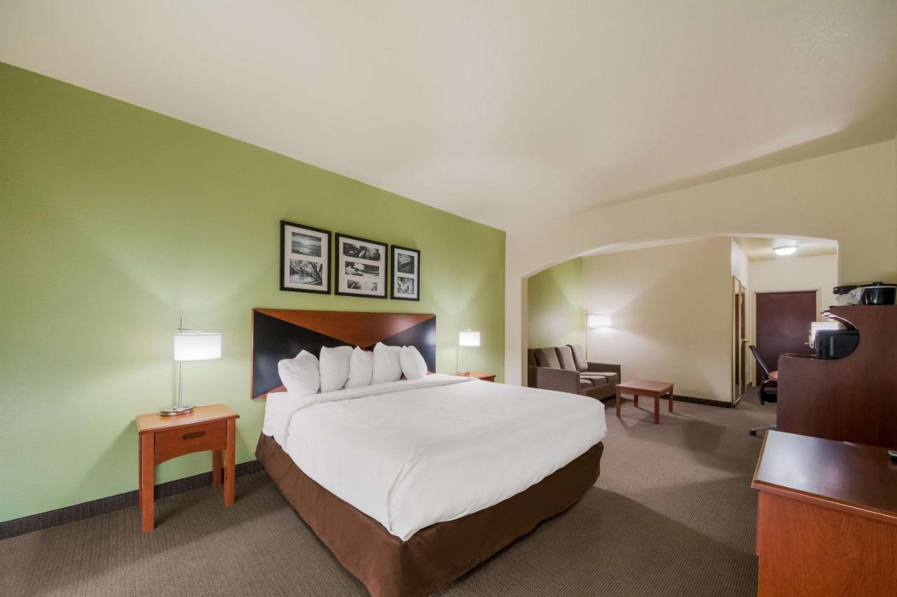 Surestay By Western Near Seaworld San Antonio