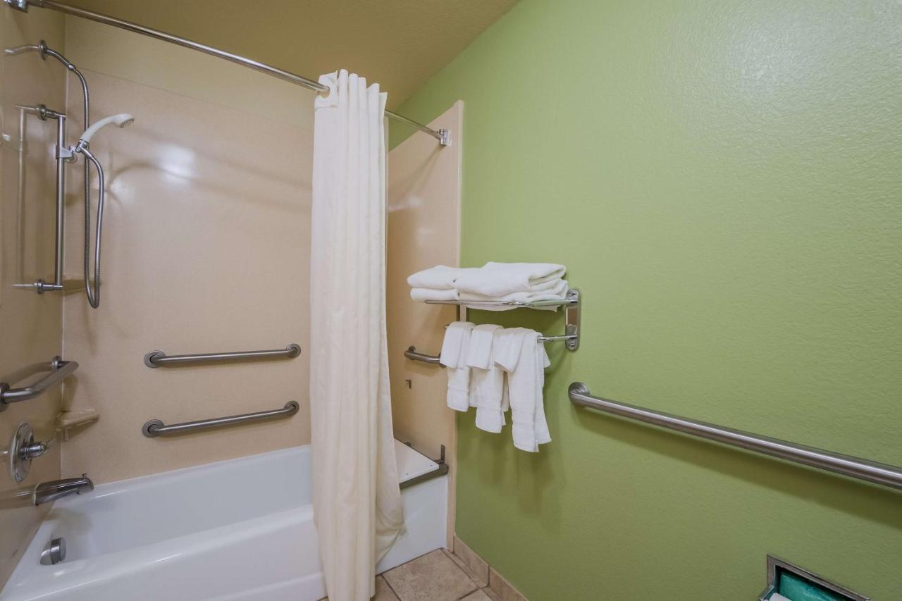Surestay By Western Near Seaworld 3*