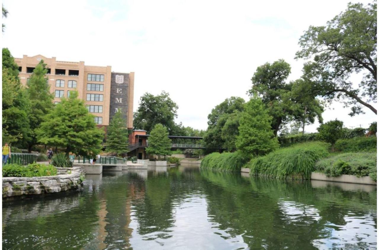 Holiday home Fascinating 2br1ba Near Festive Dt And Riverwalk *
