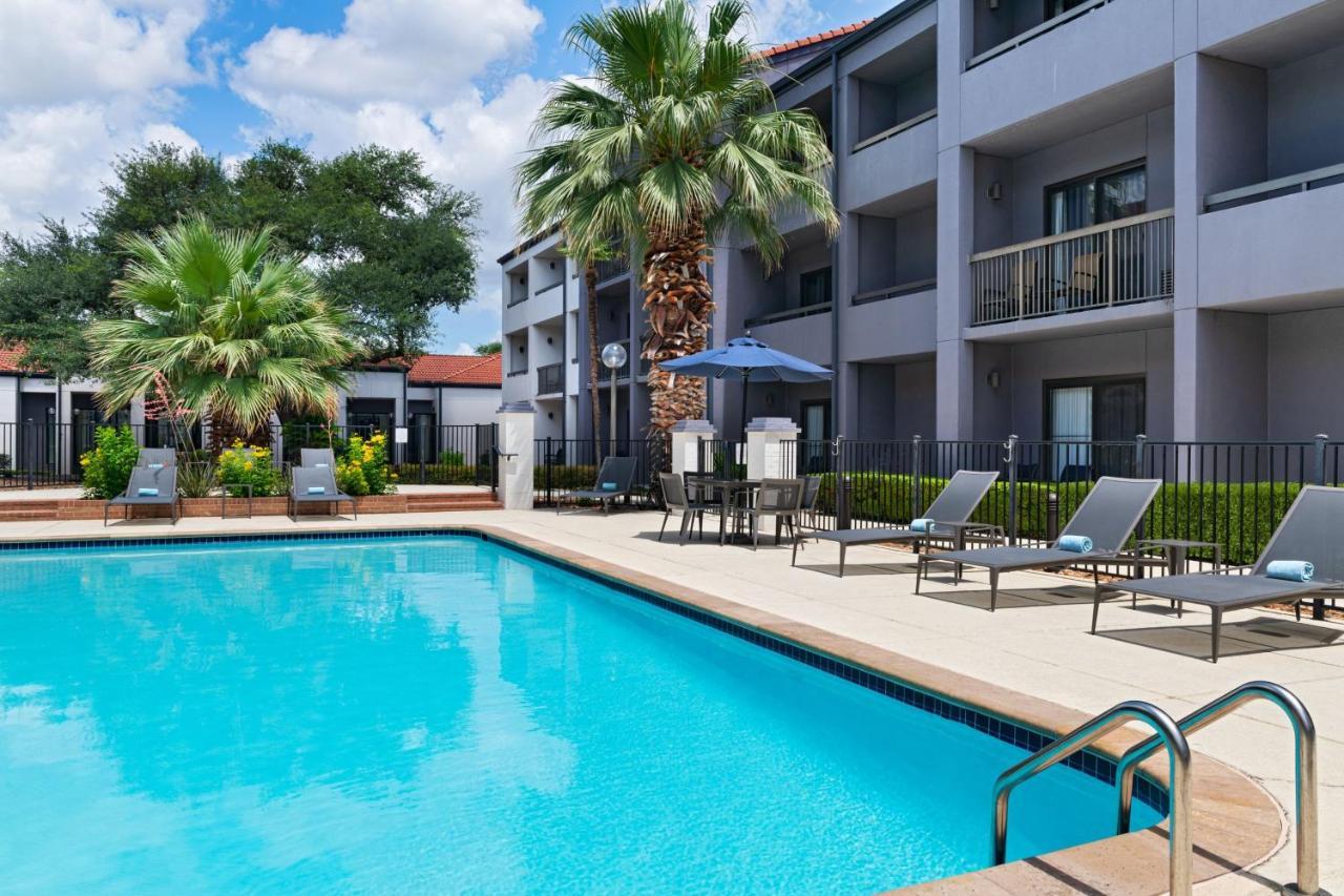 Courtyard By Marriott Downtown 3*