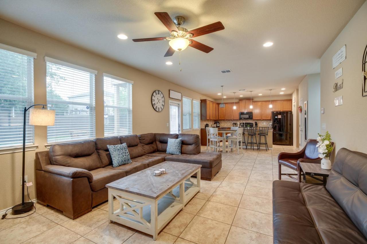 Vacation With Patio Near Seaworld San Antonio