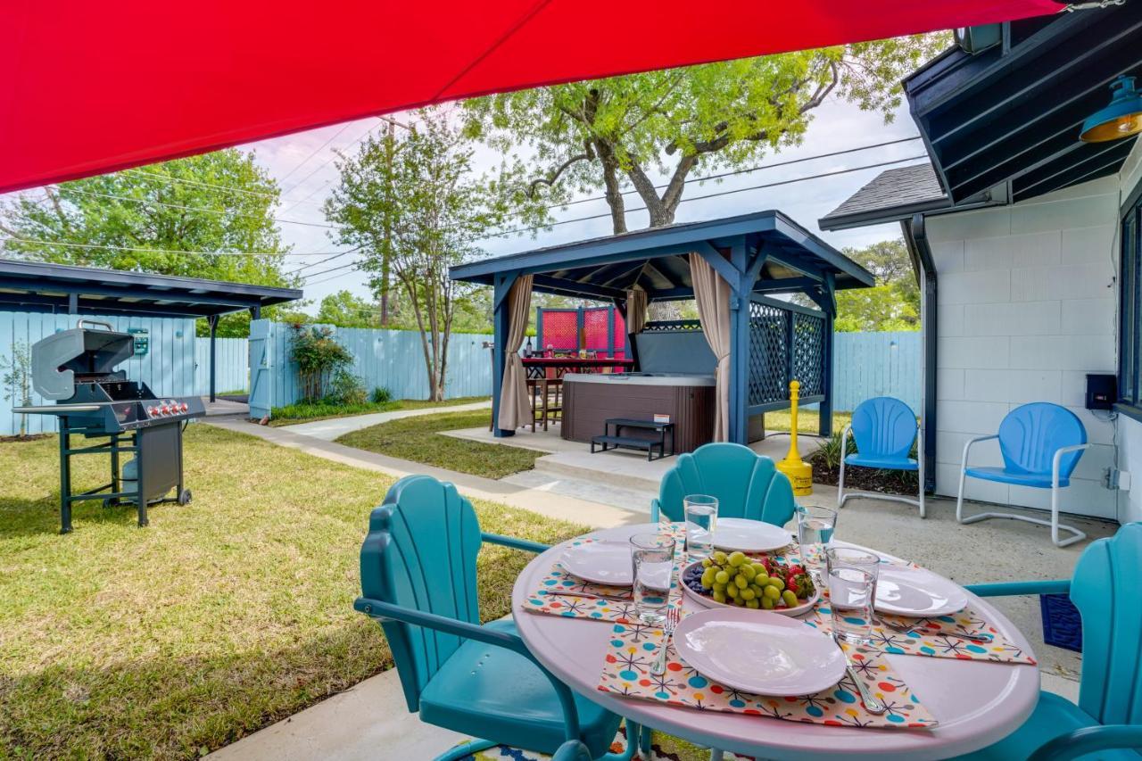 Retreat With Private Hot Tub And Gas Grill
