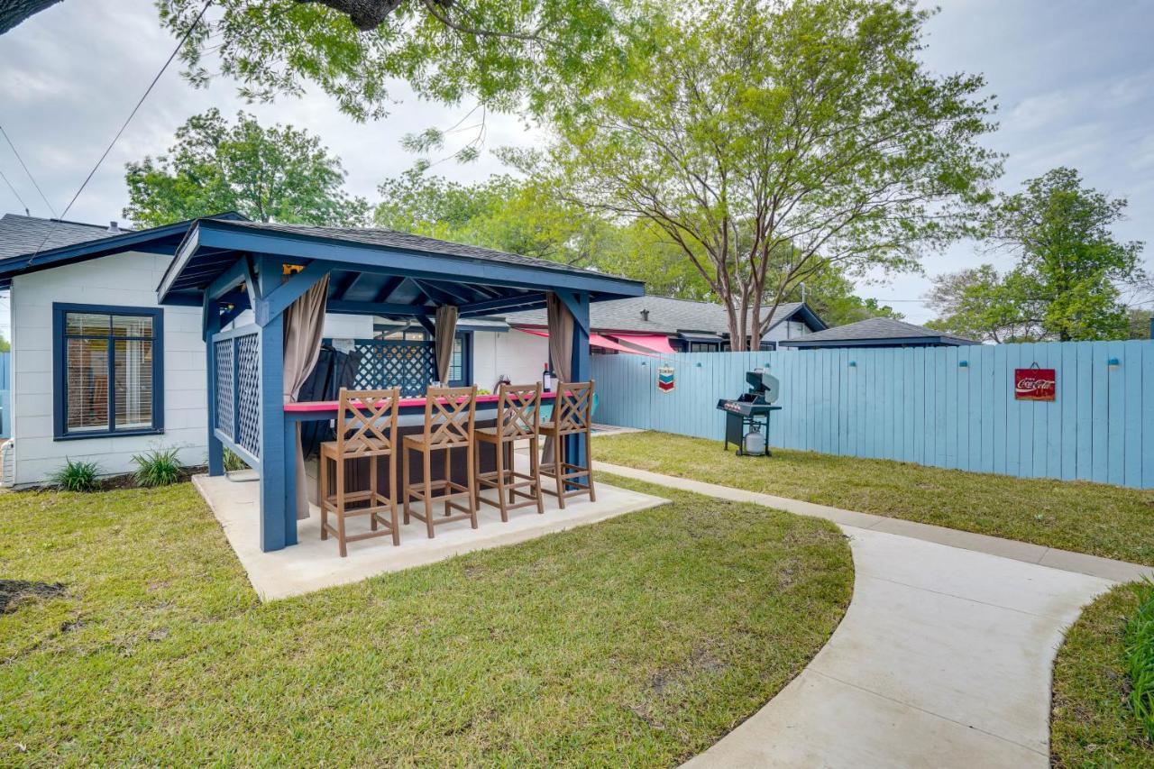 Retreat With Private Hot Tub And Gas Grill Holiday home San Antonio