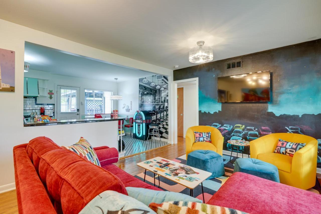 Retreat With Private Hot Tub And Gas Grill San Antonio