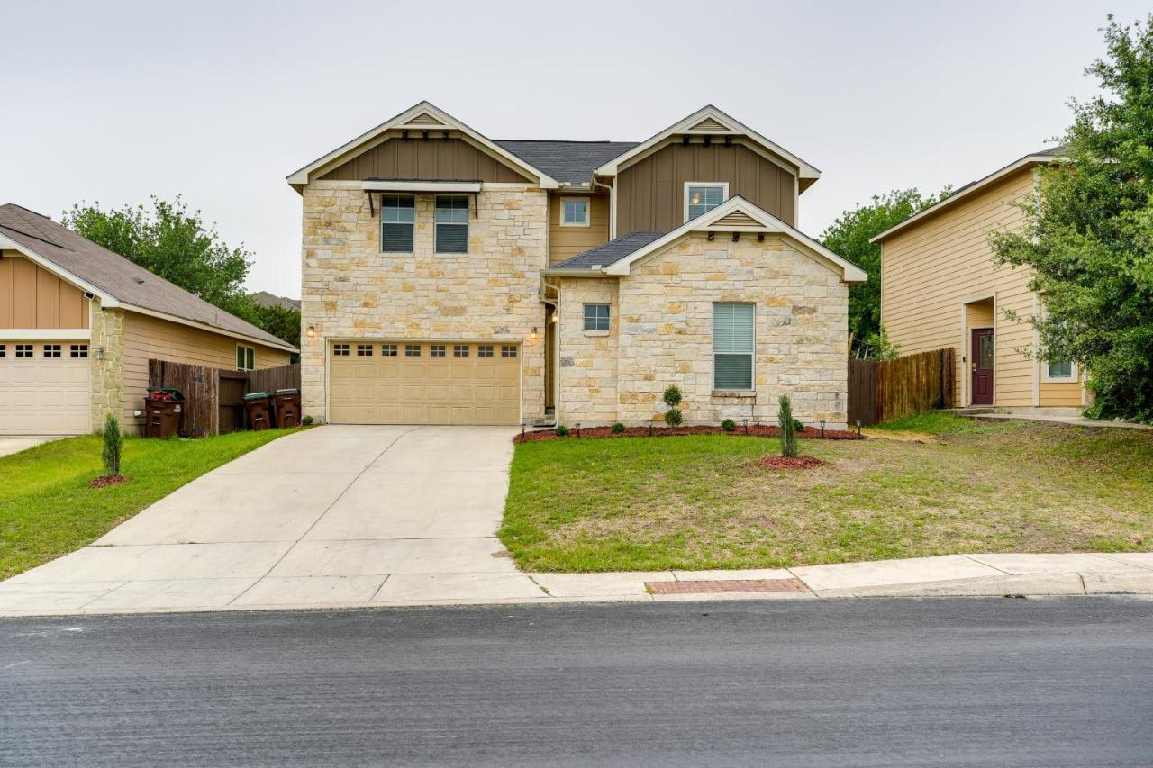 Vacation With Patio Near Seaworld San Antonio