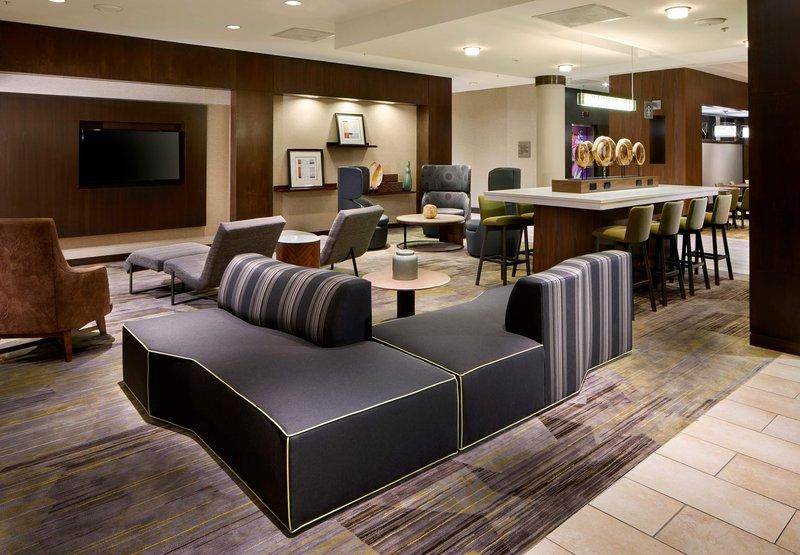Hotel Courtyard By Marriott Six Flags At The Rim