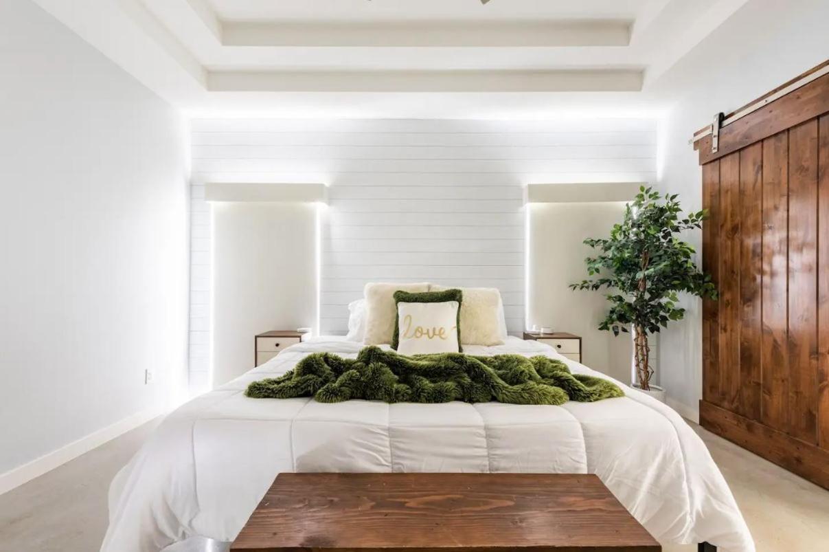 Holiday home Downtown Modern Farmhouse-pool- Sleeps 12