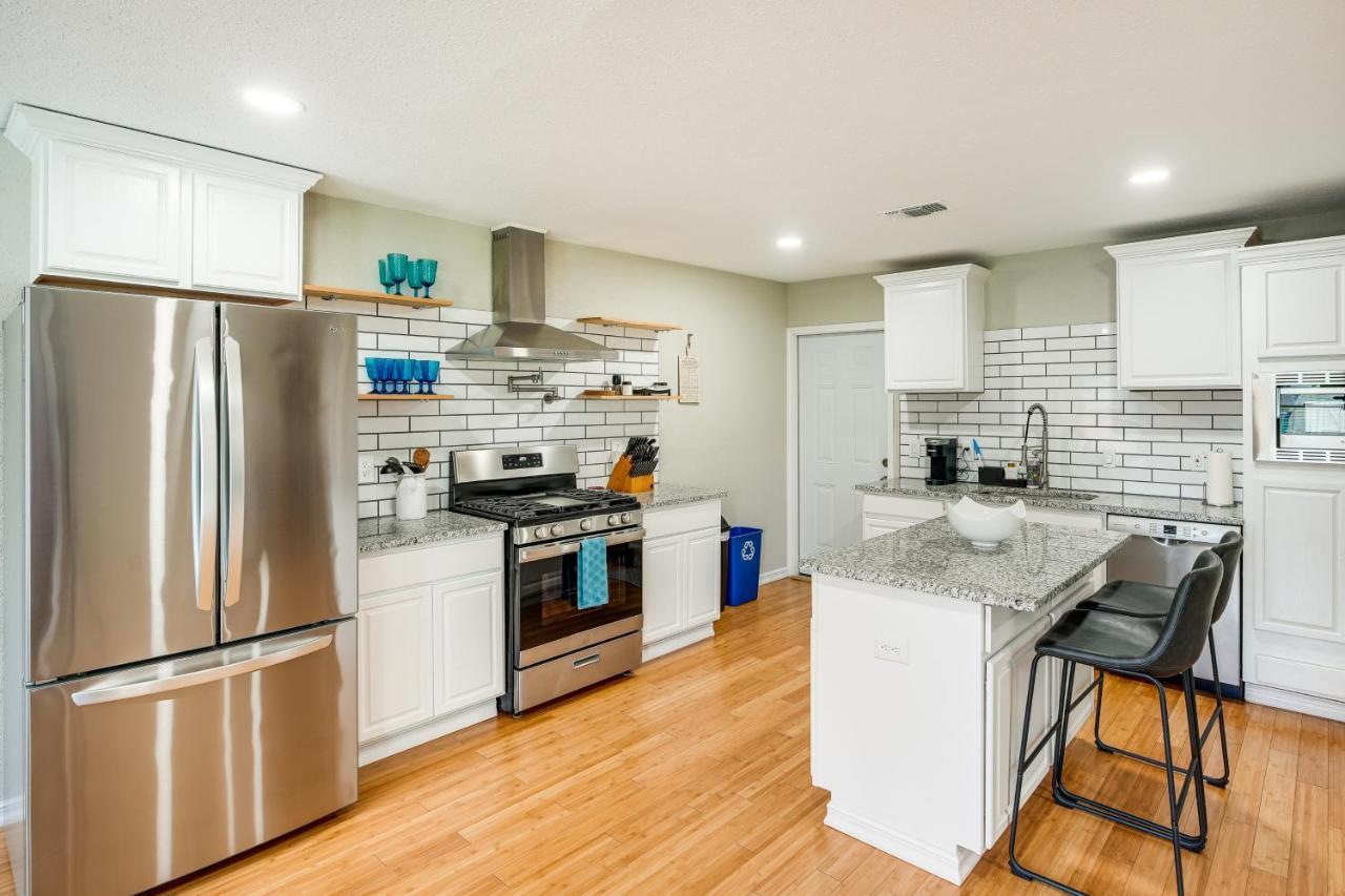 Pet-friendly With Spacious Yard!