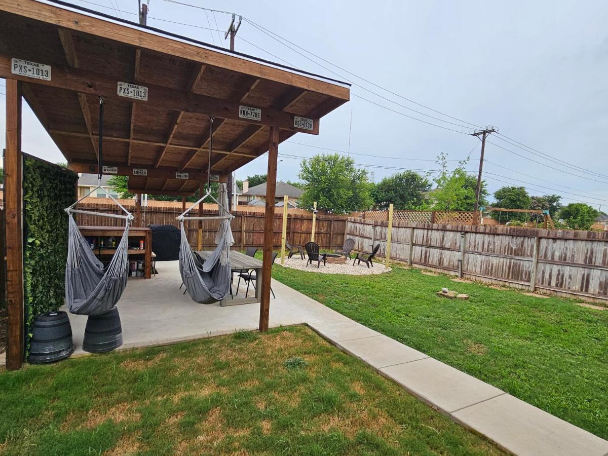 Holiday home Bohemian W Fire Pit/grill/game & More! *