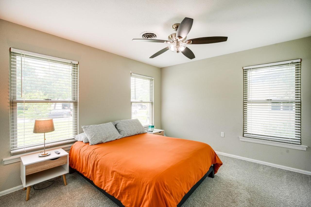 Pet-friendly With Spacious Yard! San Antonio