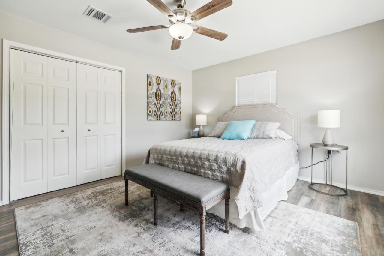 Holiday home Spacious Retreat With Private Patio! *