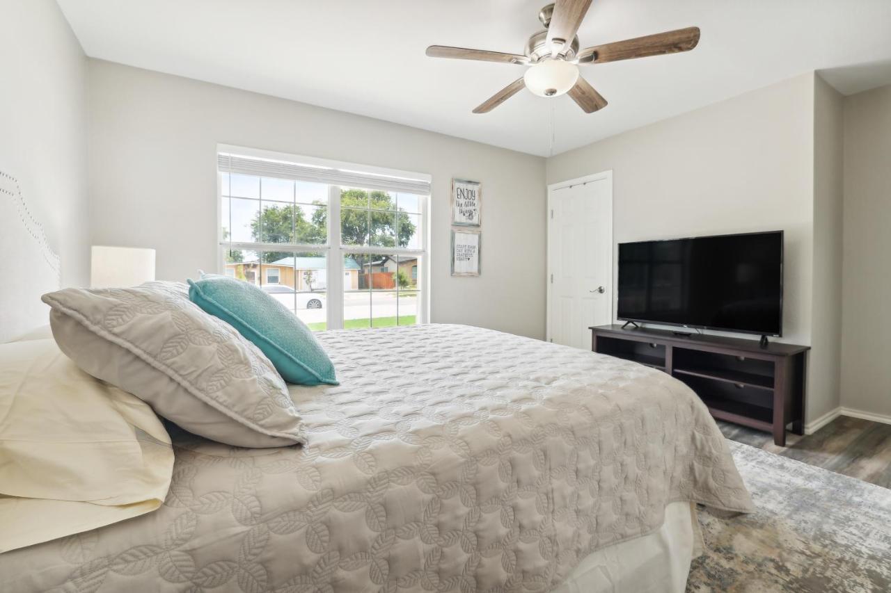 Holiday home Spacious Retreat With Private Patio! *