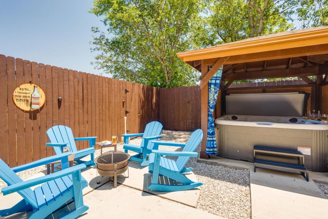 With Private Hot Tub Pet Friendly! * San Antonio