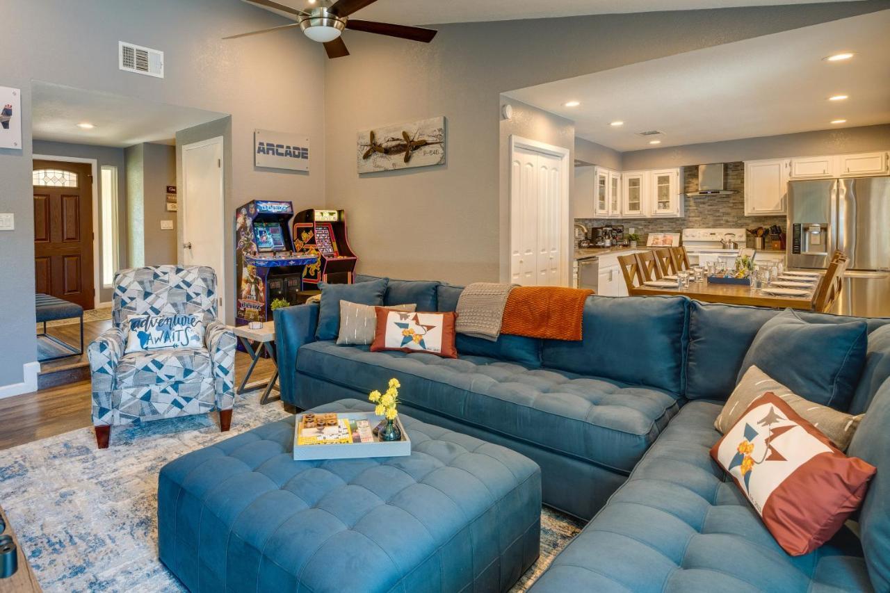 With Private Hot Tub Pet Friendly! Holiday home San Antonio