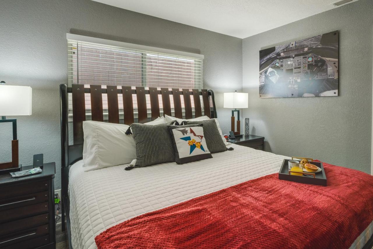 With Private Hot Tub Pet Friendly! *