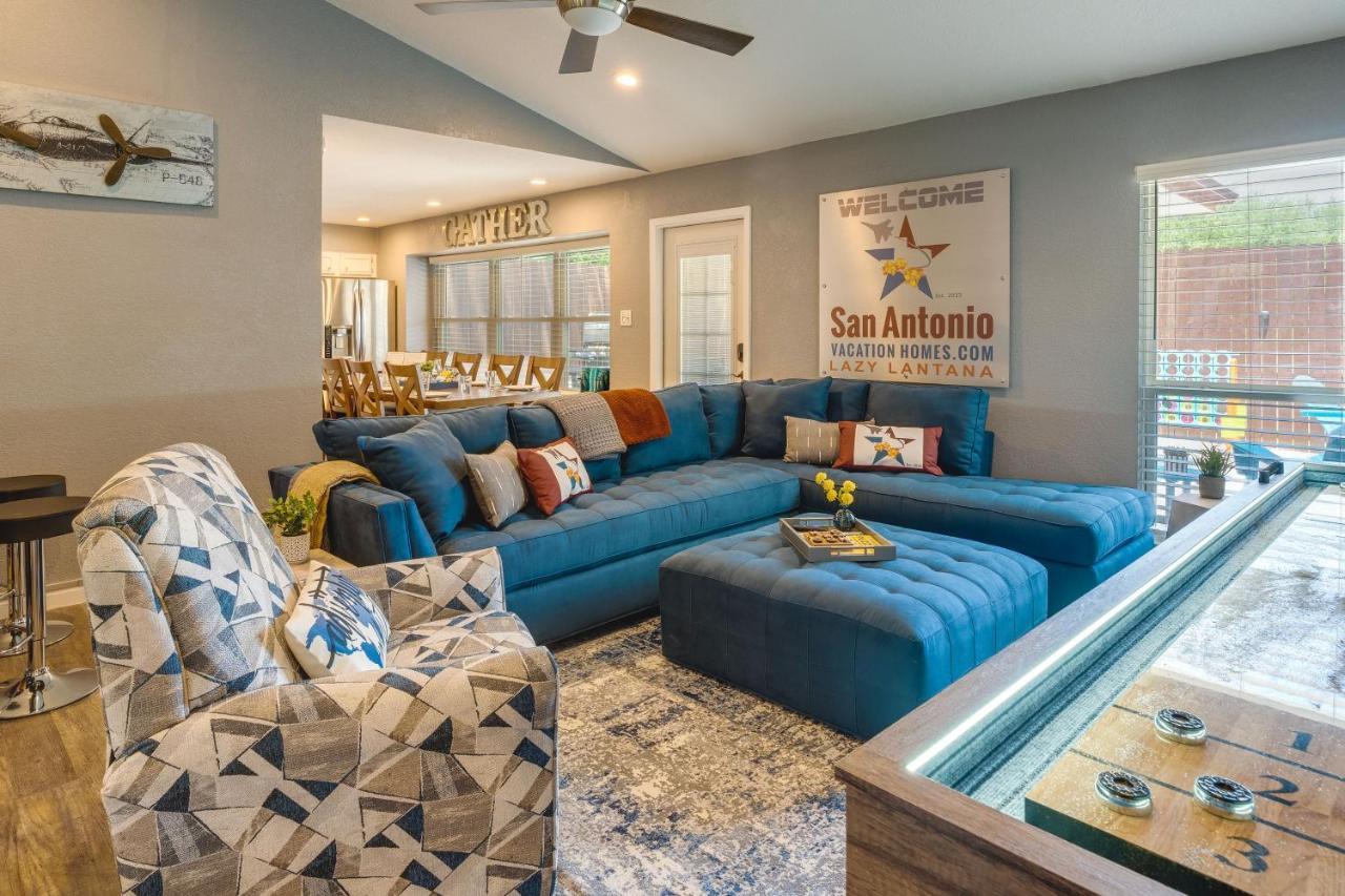 With Private Hot Tub Pet Friendly! San Antonio