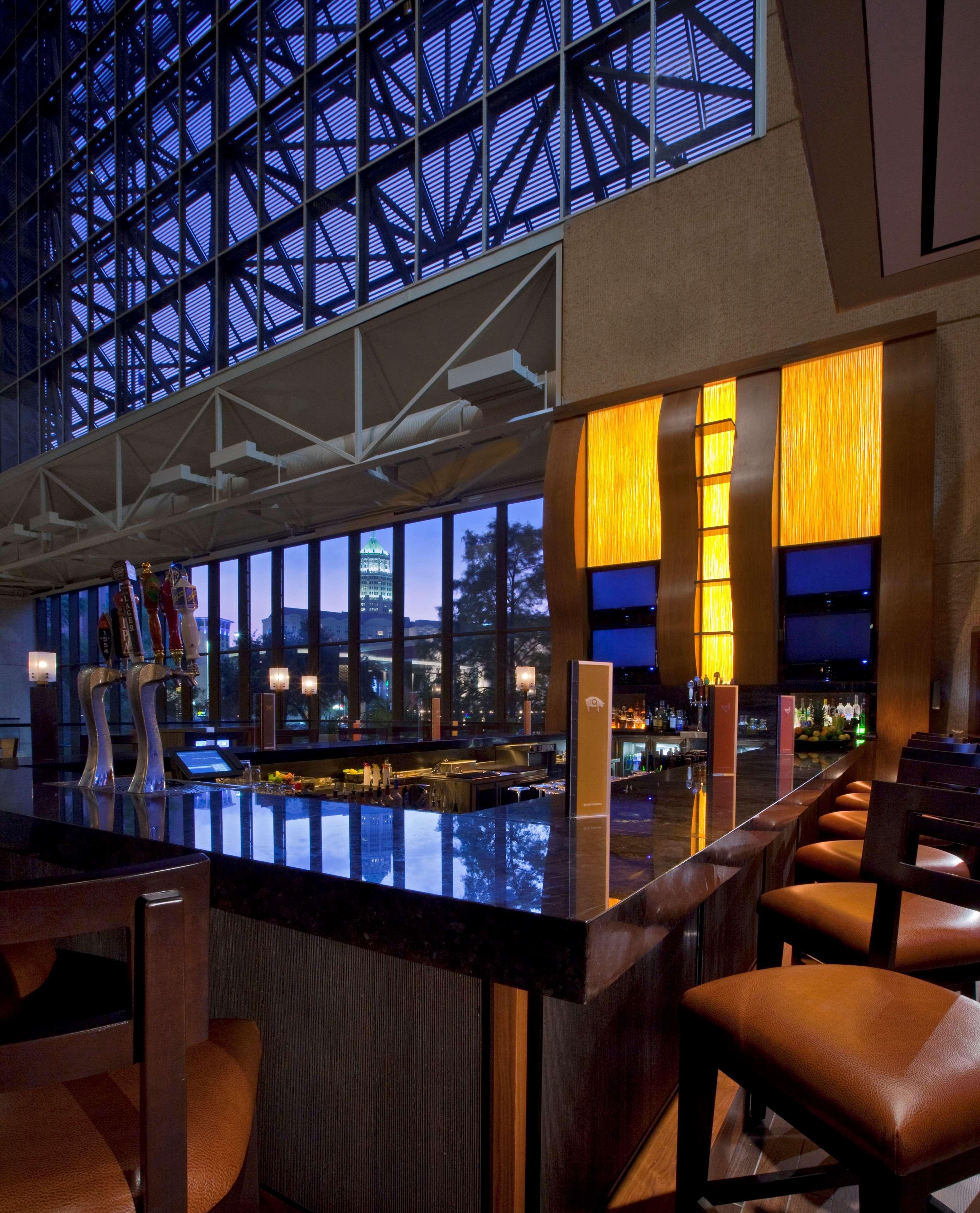 Hyatt Regency Riverwalk 4*