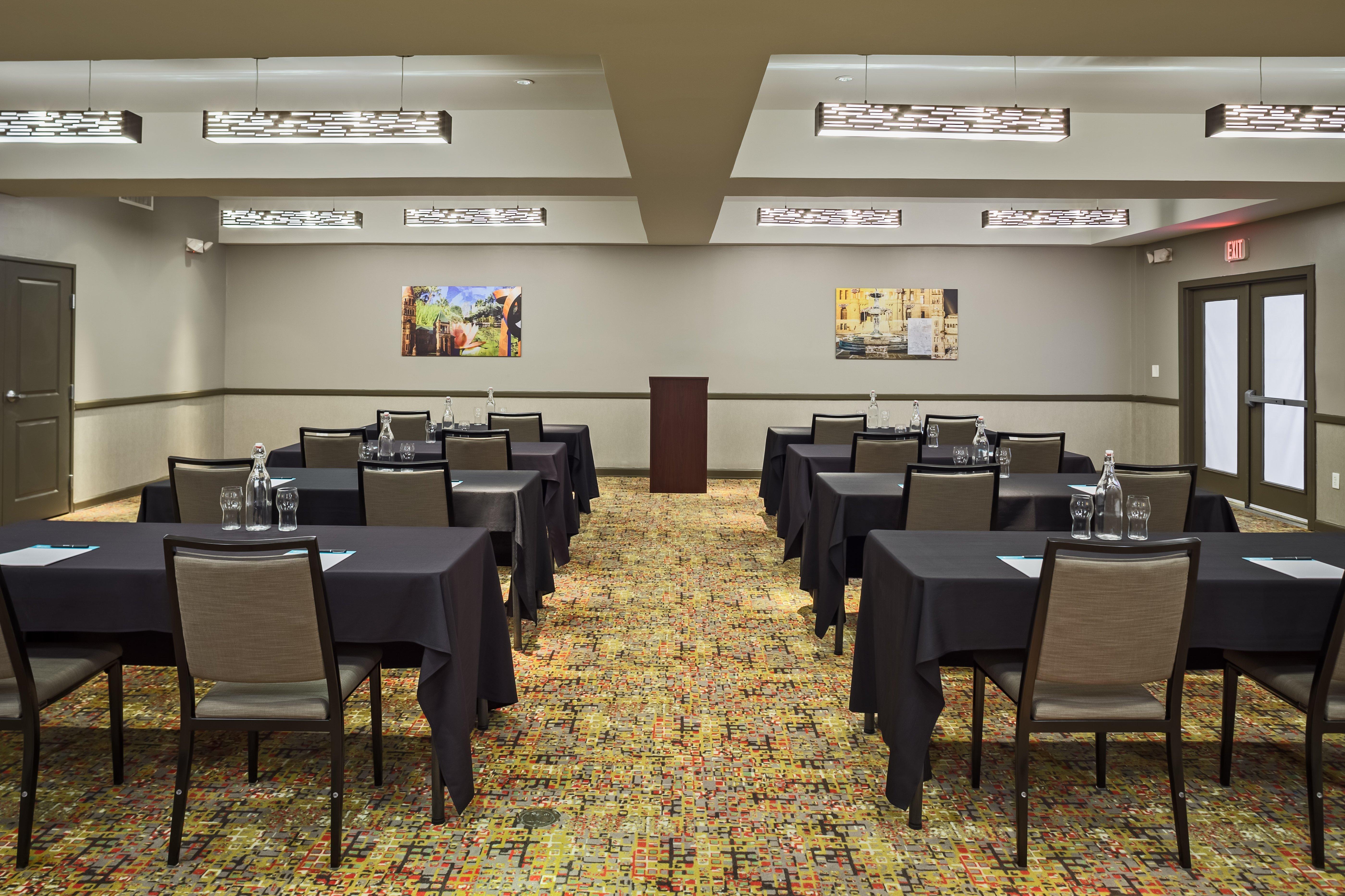 Hotel Indigo Riverwalk By Ihg