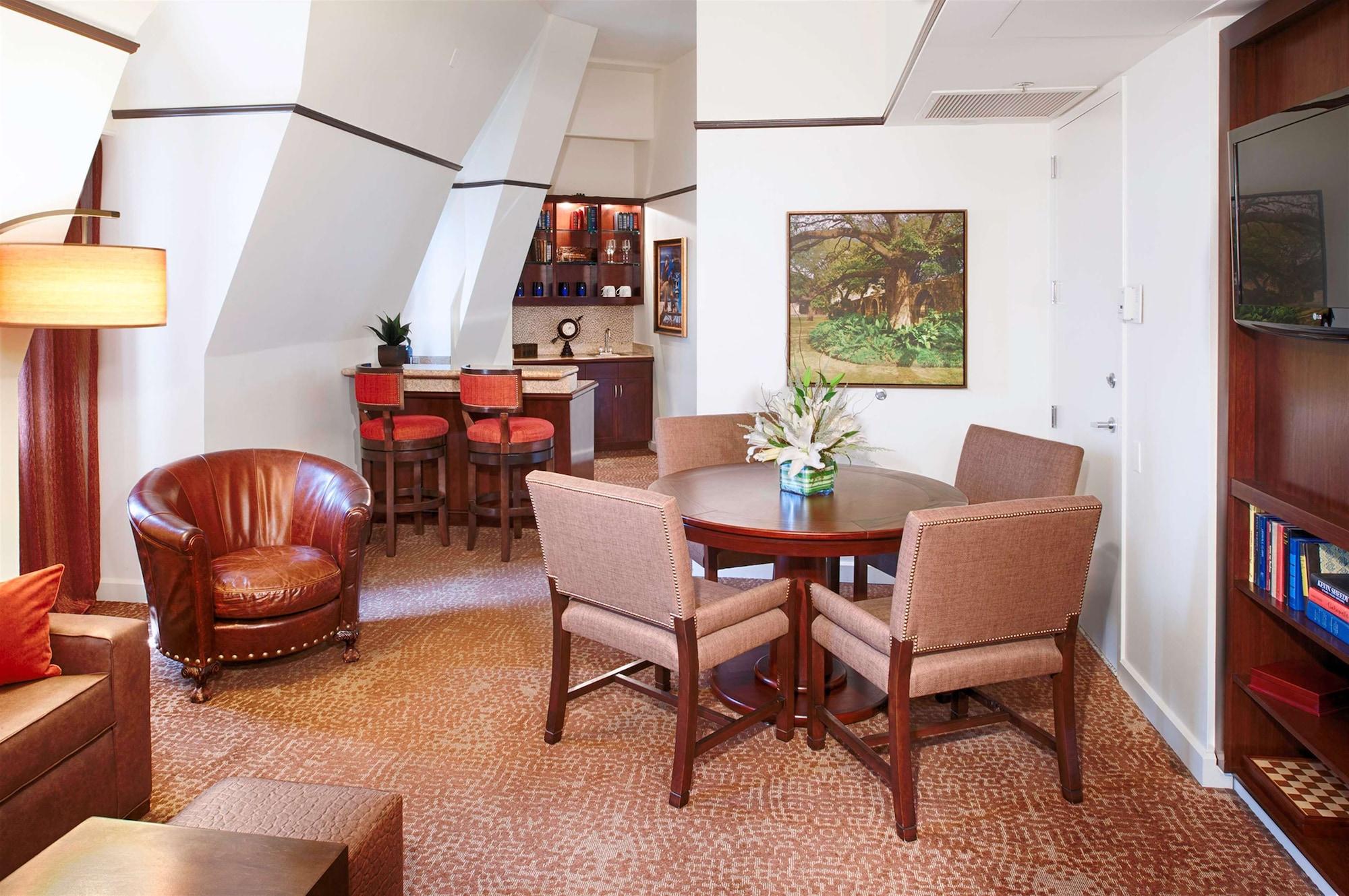 Hotel The Emily Morgan - A Doubletree By Hilton