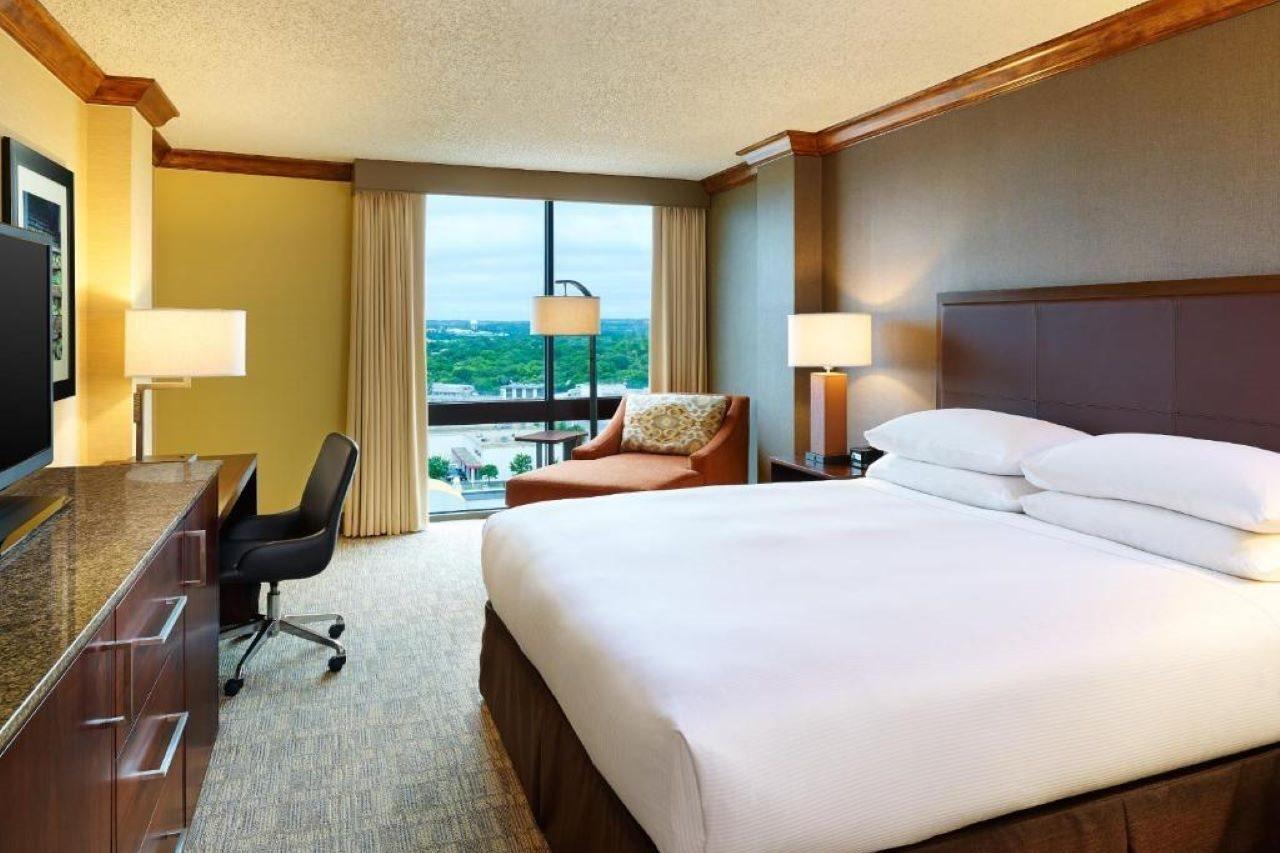 Doubletree By Hilton Airport 3*