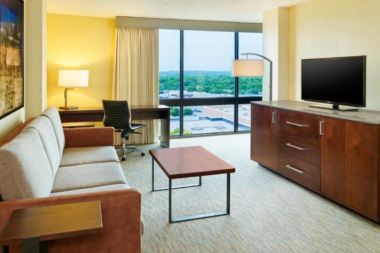 Doubletree By Hilton Airport Hotel 3*