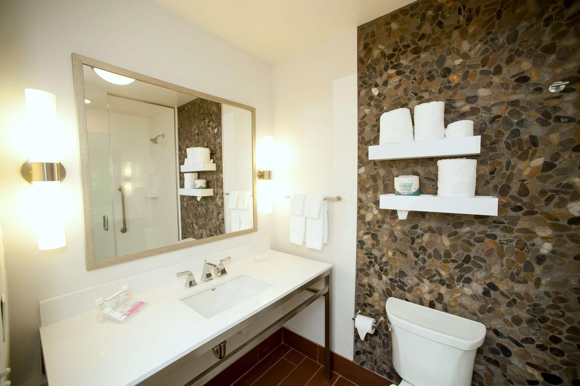 Hilton Garden San Antonio-live Oak Conference Center 3*