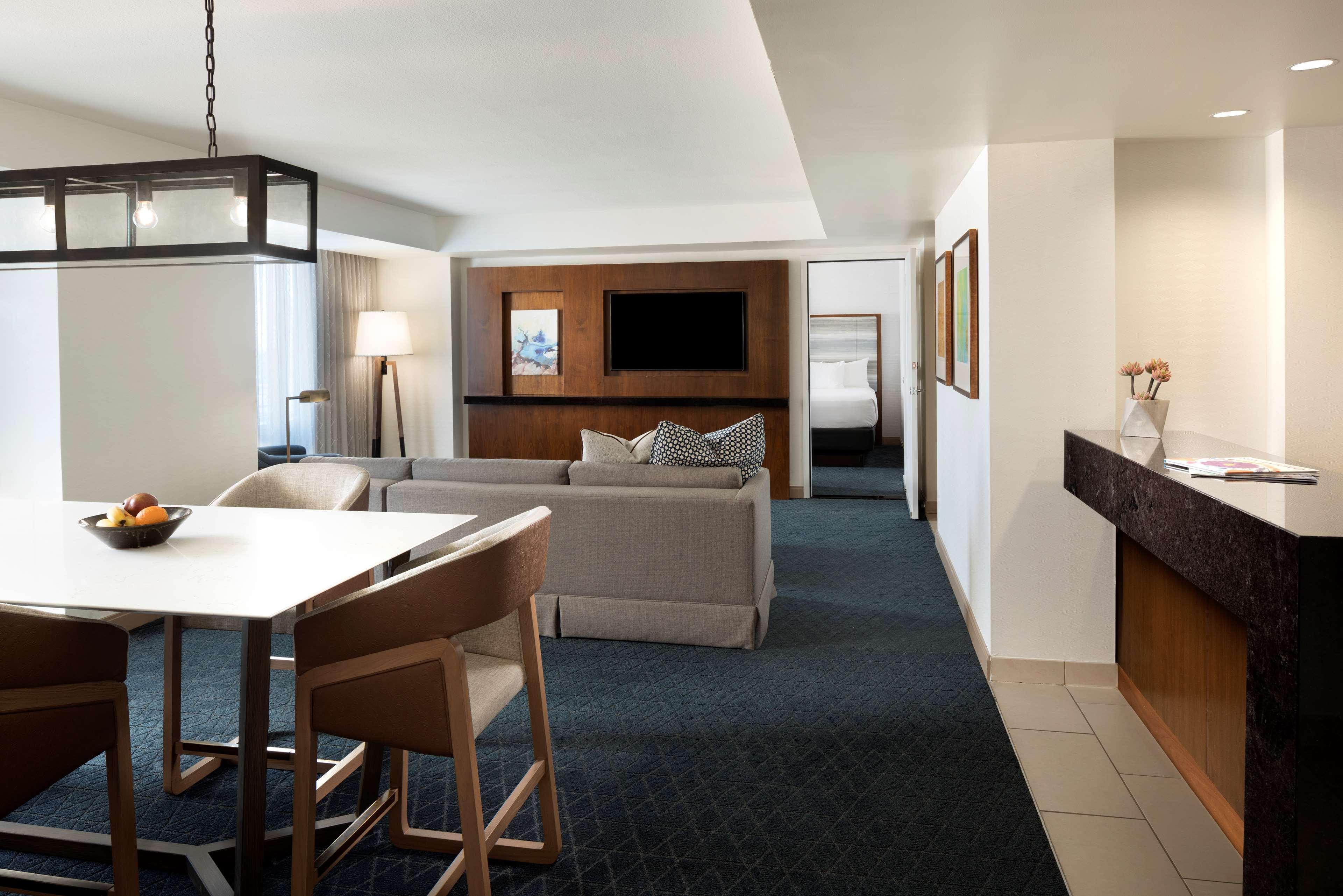 Grand Hyatt River Walk 4*