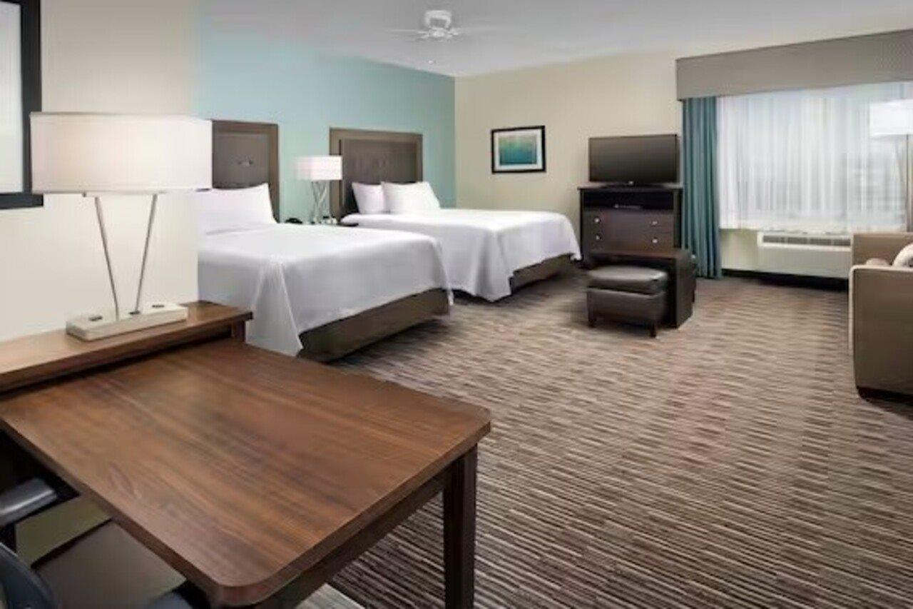 Homewood Airport Hotel 3*