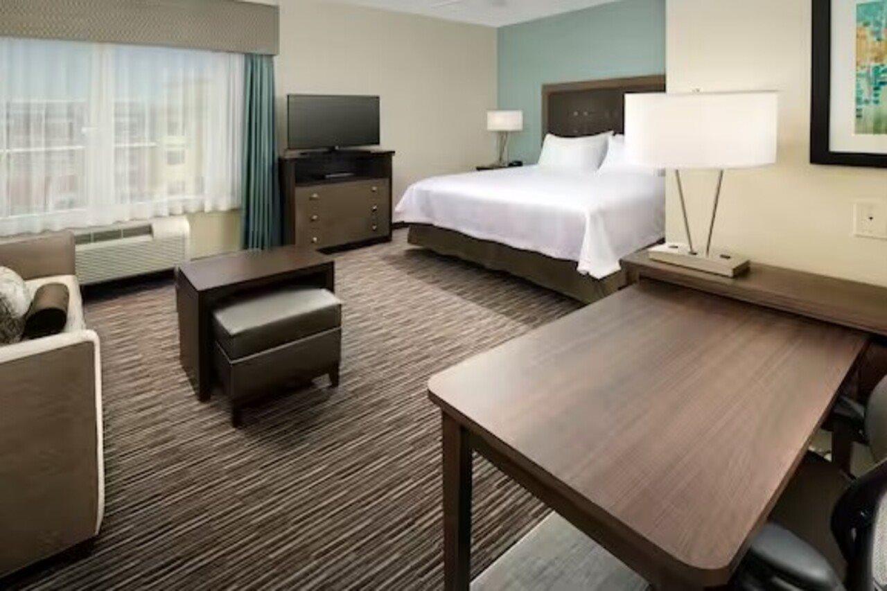 Homewood Airport 3*