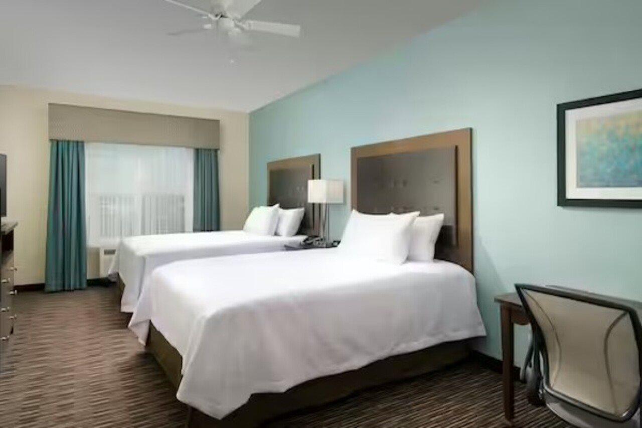 Hotel Homewood Airport