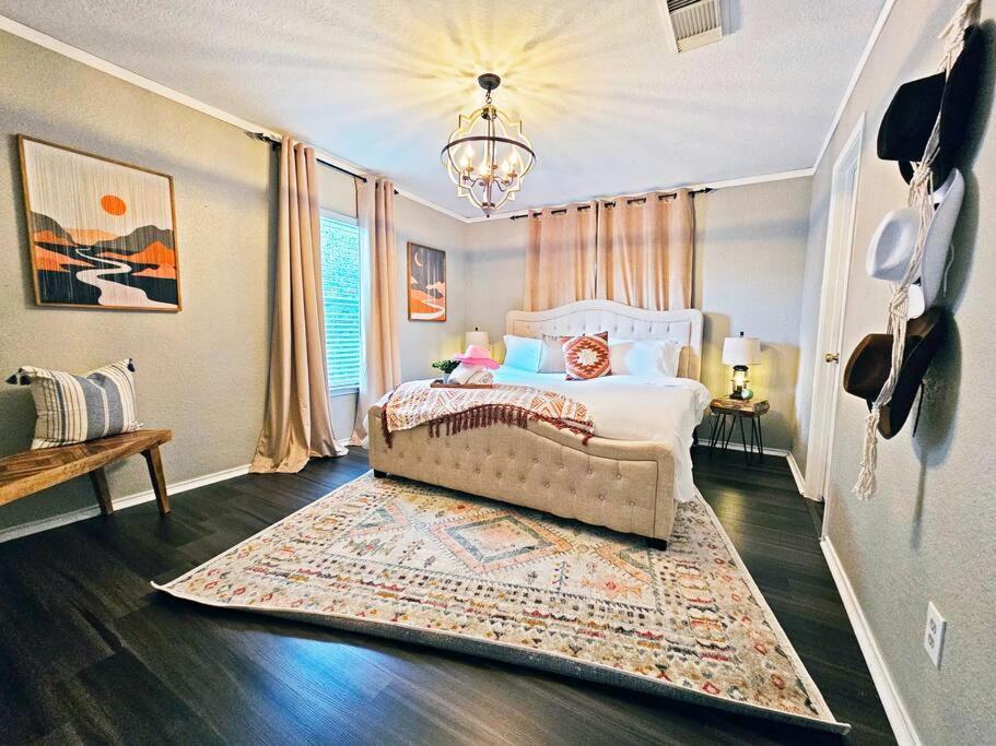 4 Bdr Near Lackland Afb/seaworld/pool Table San Antonio