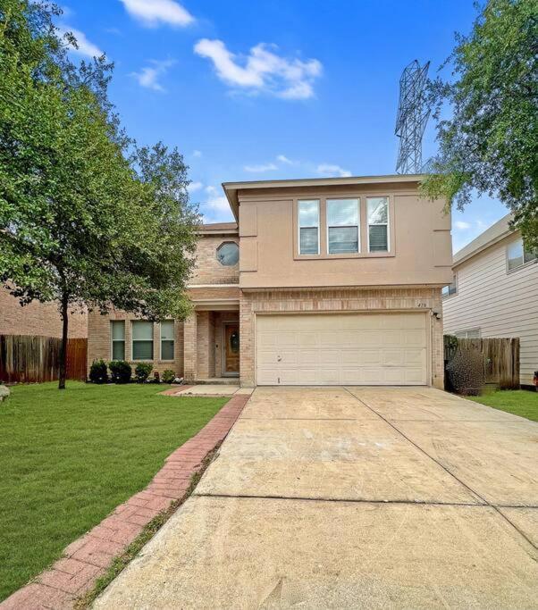 4 Bdr Near Lackland Afb/seaworld/pool Table *
