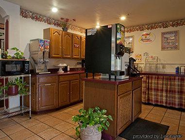 Super 8 By Wyndham San Antonio/fiesta San Antonio