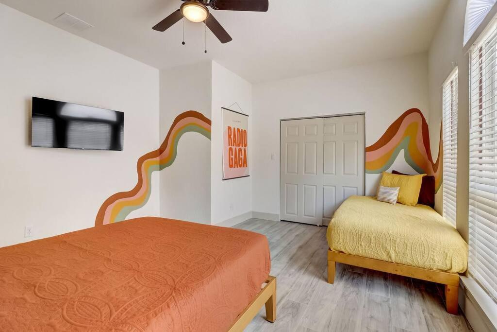 Holiday home The Retro Retreat - Close To Downtown, Sam San Antonio